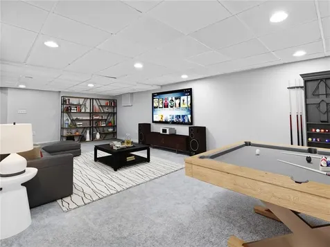 20 Beechwood Drive Cranston RI 02921