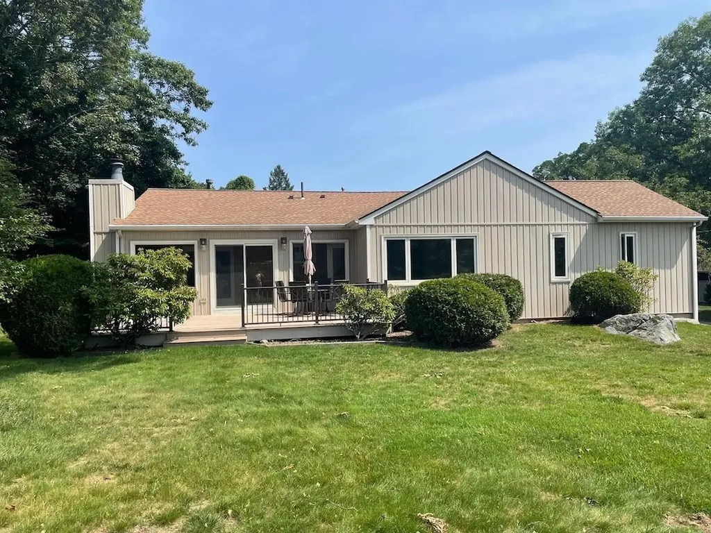 141 Sturbridge Drive Warwick RI 02886