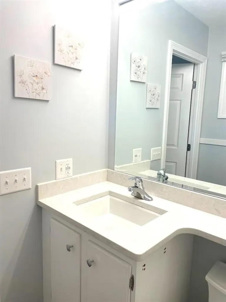 141 Sturbridge Drive Warwick RI 02886