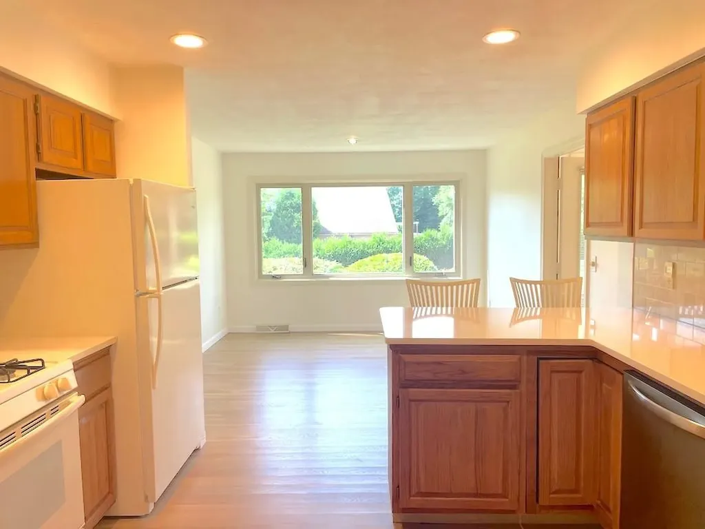 141 Sturbridge Drive Warwick RI 02886