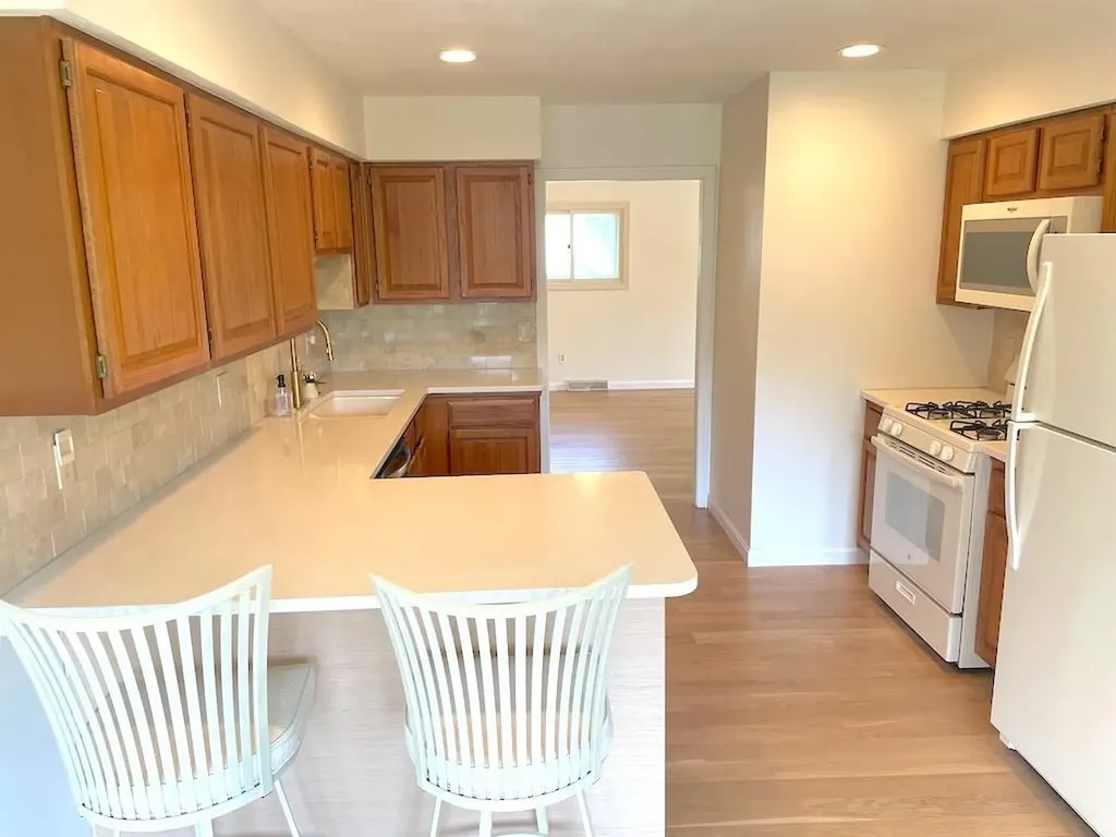 141 Sturbridge Drive Warwick RI 02886