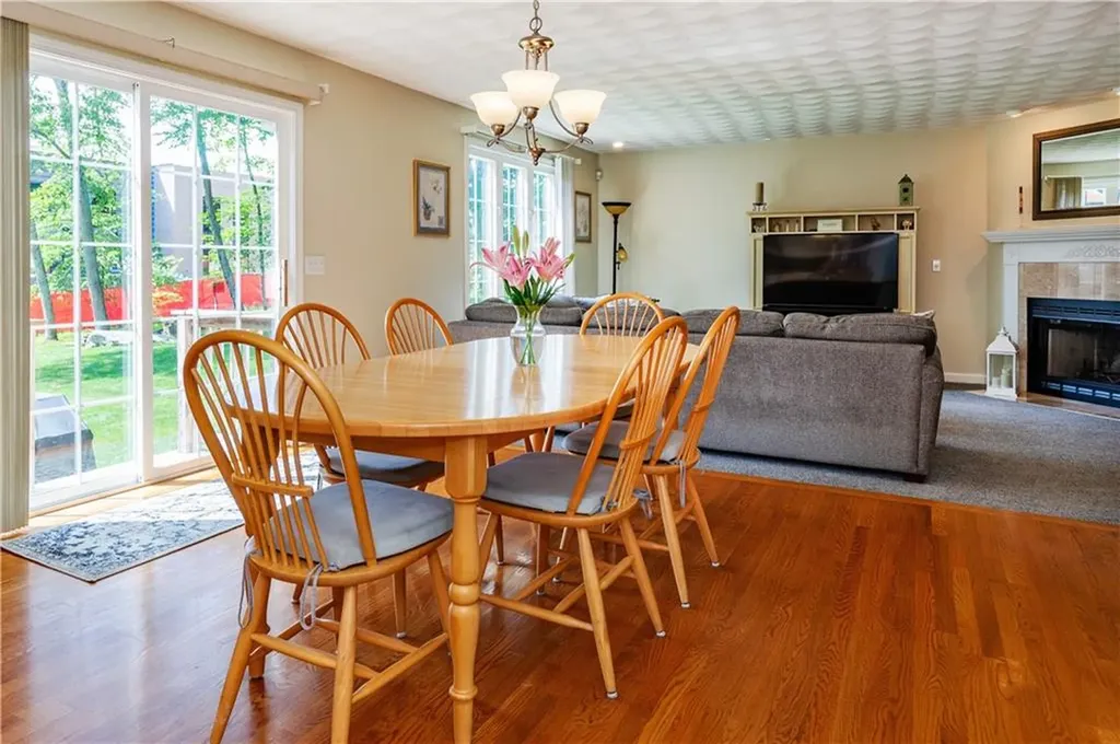 33 Oak Hill Drive Johnston RI 02919