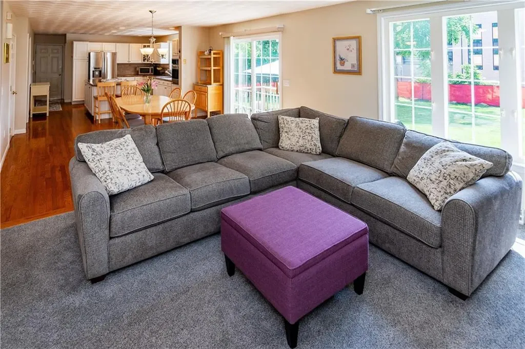 33 Oak Hill Drive Johnston RI 02919
