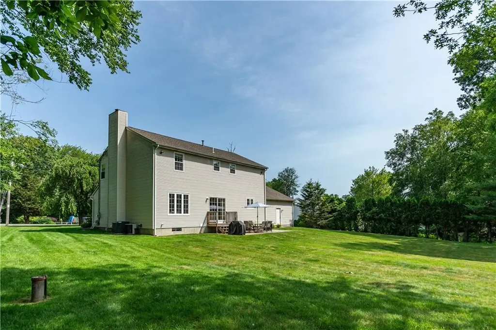 33 Oak Hill Drive Johnston RI 02919