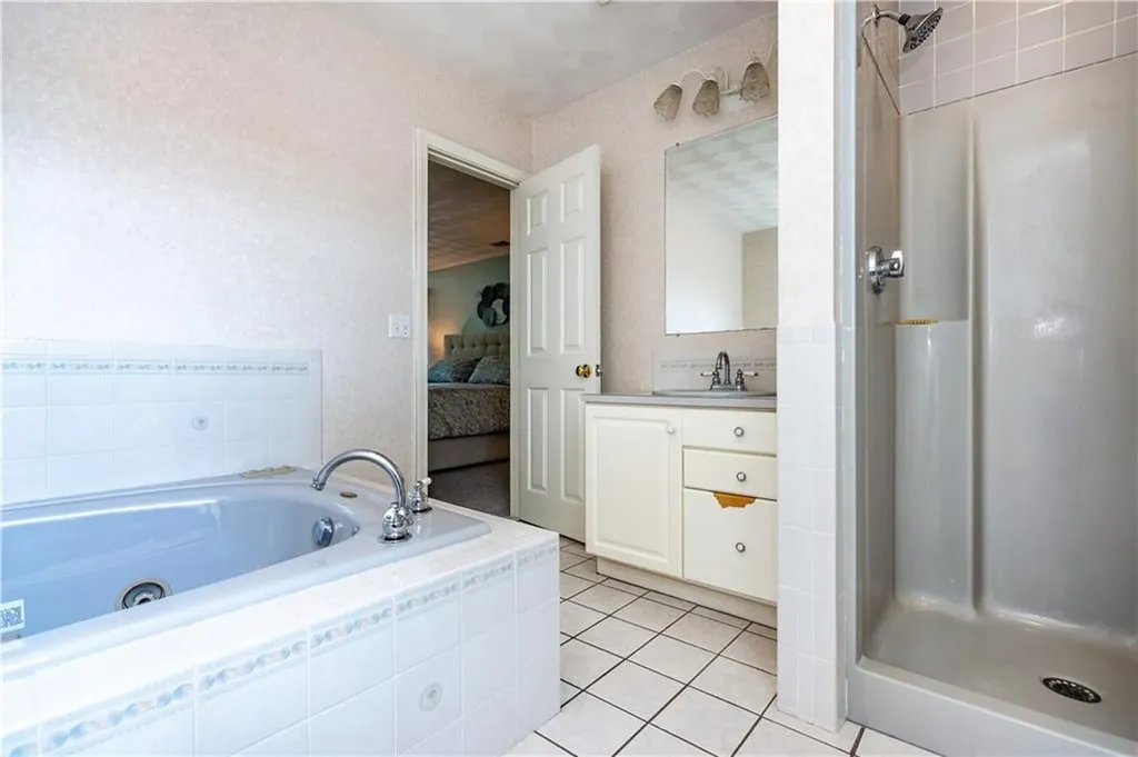 33 Oak Hill Drive Johnston RI 02919