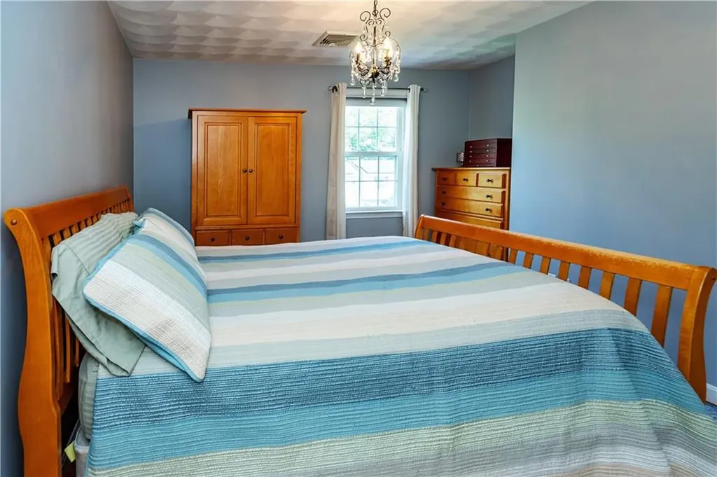 33 Oak Hill Drive Johnston RI 02919