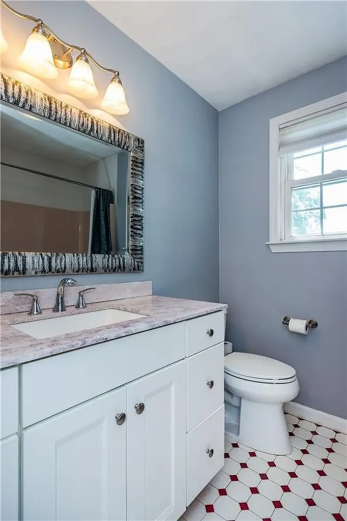 33 Oak Hill Drive Johnston RI 02919