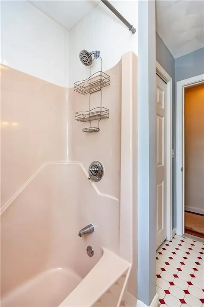 33 Oak Hill Drive Johnston RI 02919