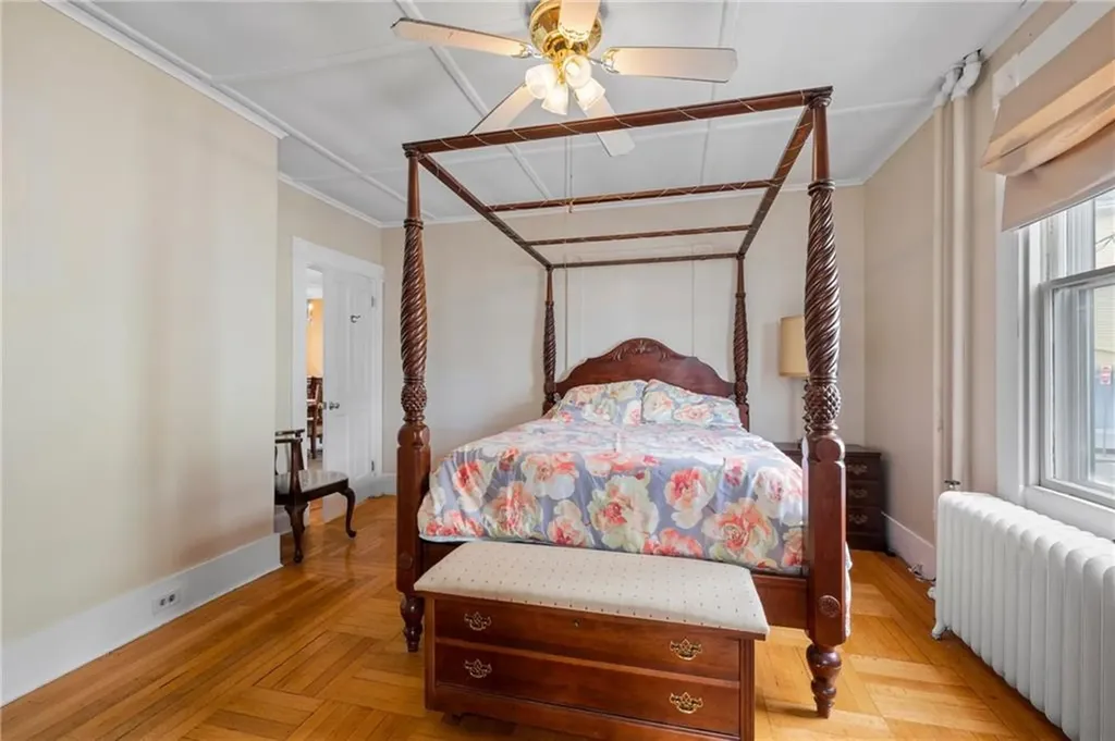 216 Spring Street Newport RI 02840