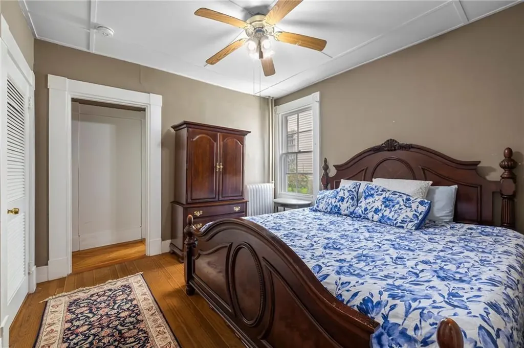 216 Spring Street Newport RI 02840