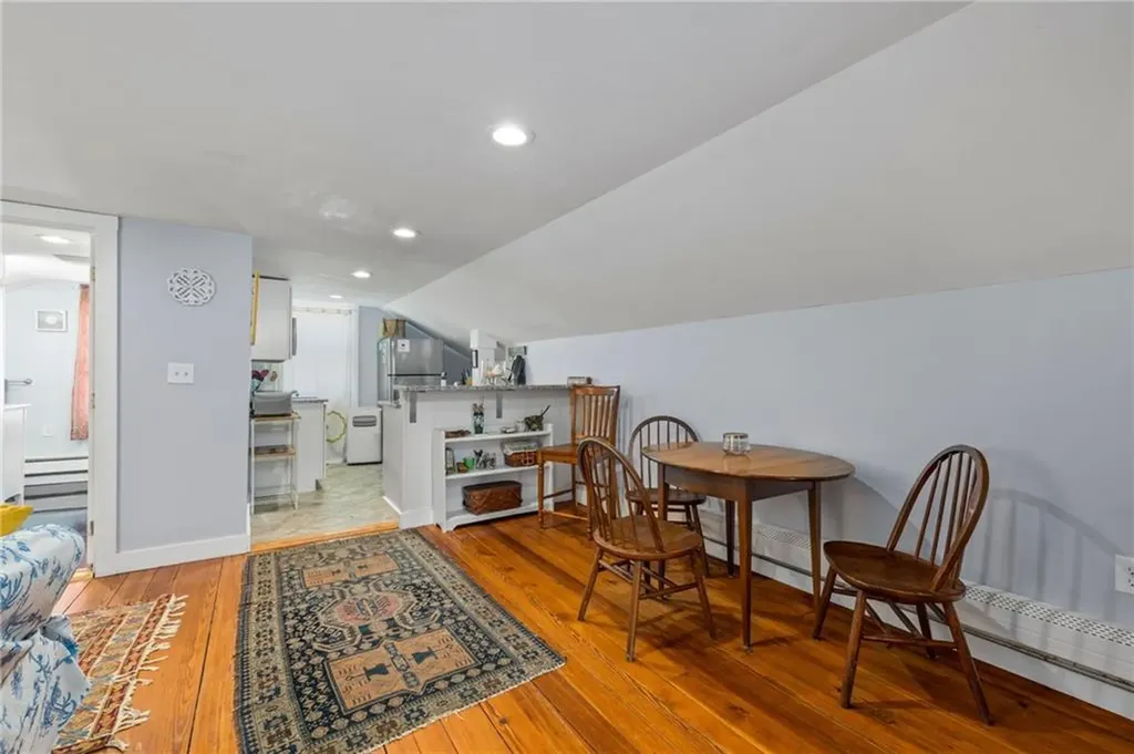 216 Spring Street Newport RI 02840