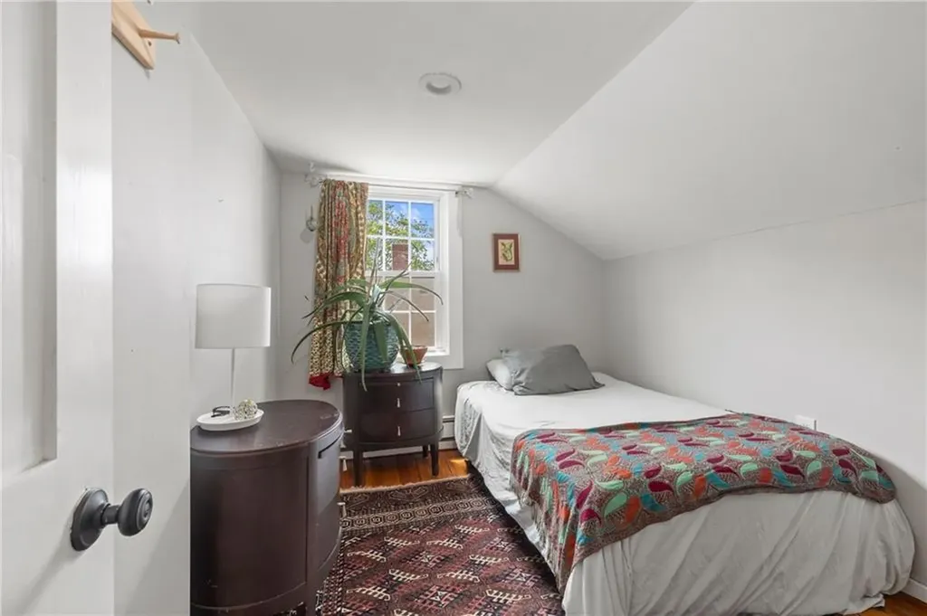 216 Spring Street Newport RI 02840