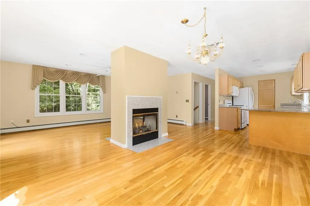 133 Bridgetown Road Narragansett RI 02882