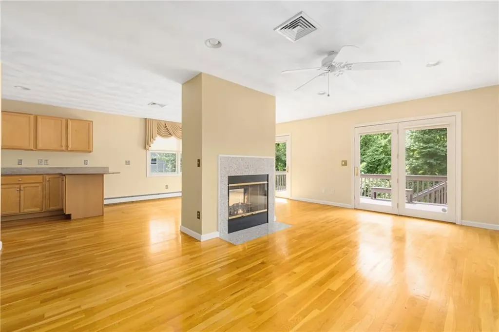 133 Bridgetown Road Narragansett RI 02882