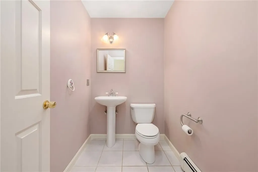 133 Bridgetown Road Narragansett RI 02882