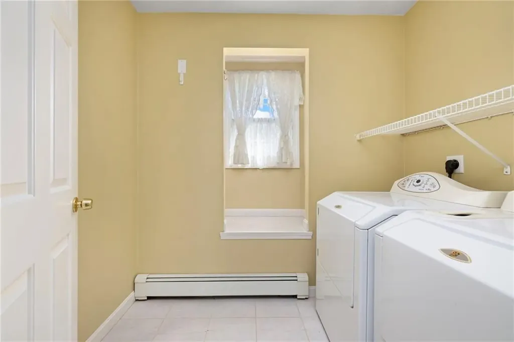 133 Bridgetown Road Narragansett RI 02882