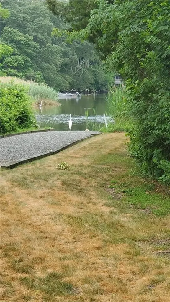 133 Bridgetown Road Narragansett RI 02882