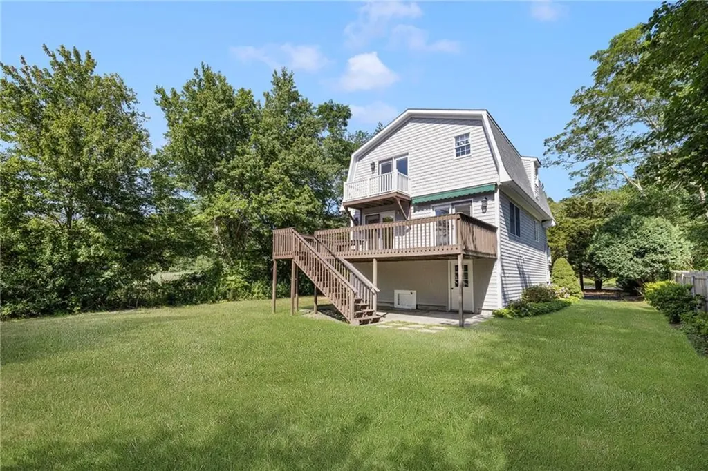 133 Bridgetown Road Narragansett RI 02882