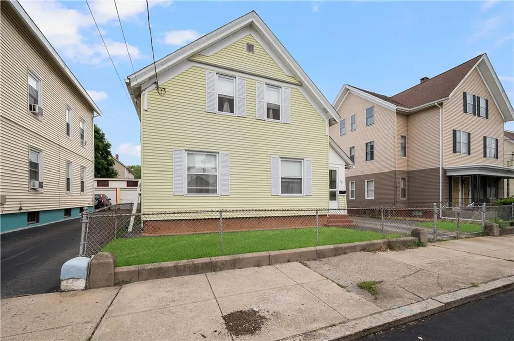 68 Appleton Avenue Pawtucket RI 02860