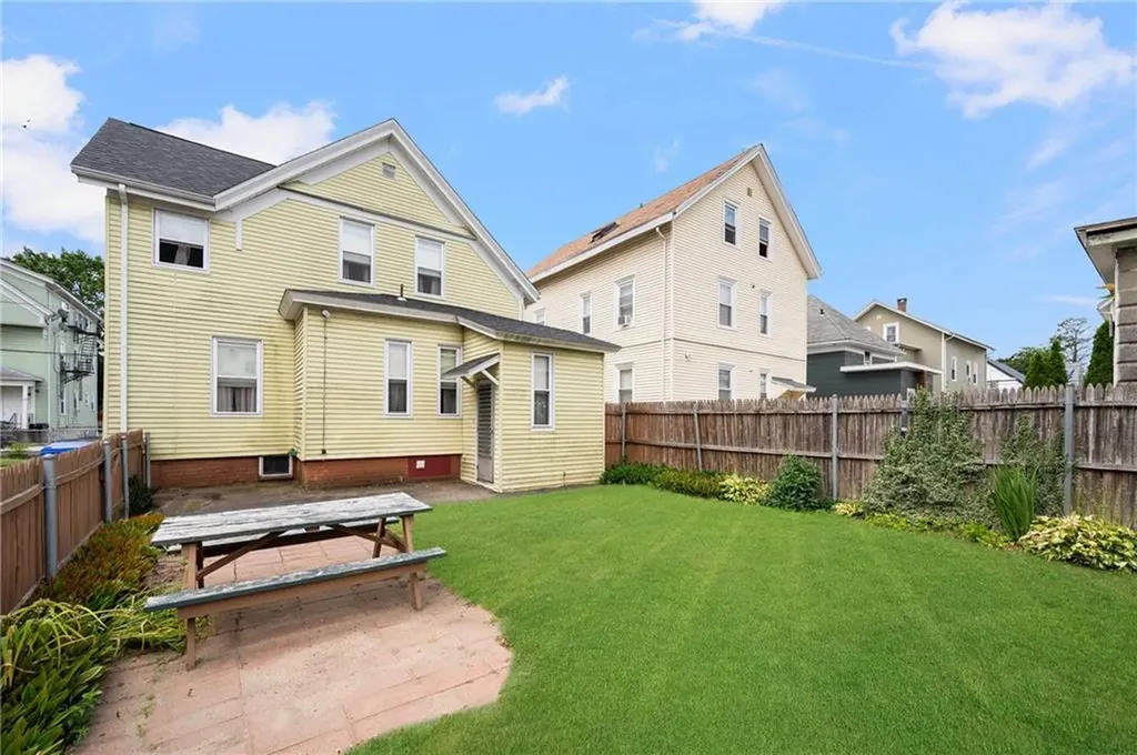 68 Appleton Avenue Pawtucket RI 02860