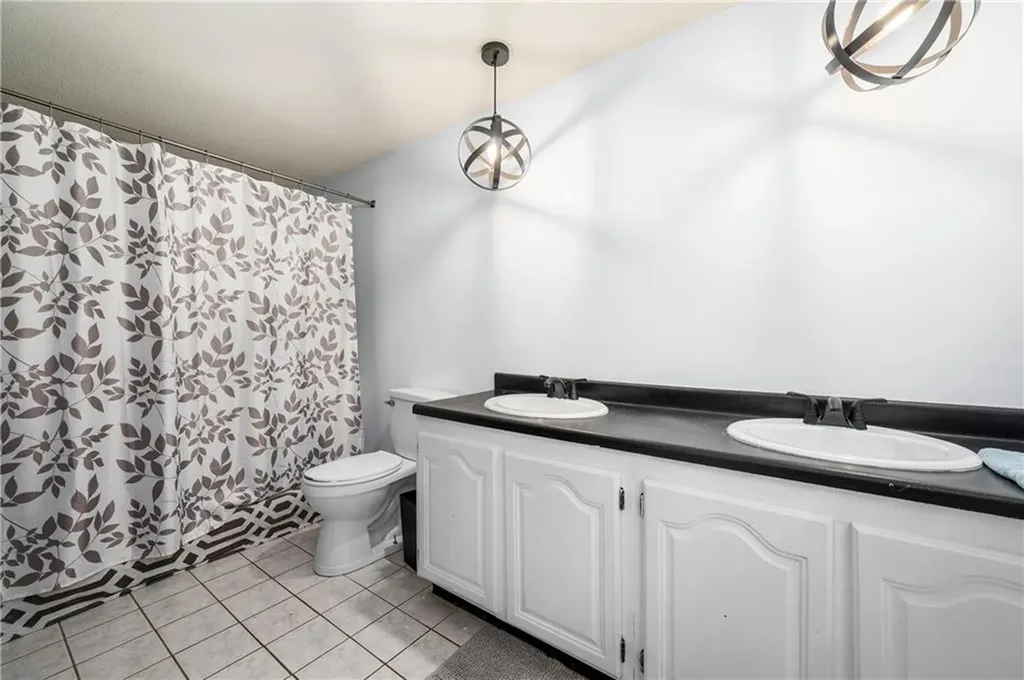 8 Westgate Road Cumberland RI 02864