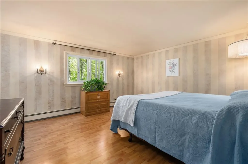 8 Westgate Road Cumberland RI 02864