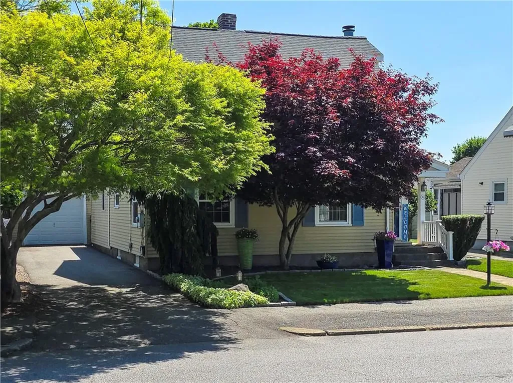 369 Vine Street Pawtucket RI 02861