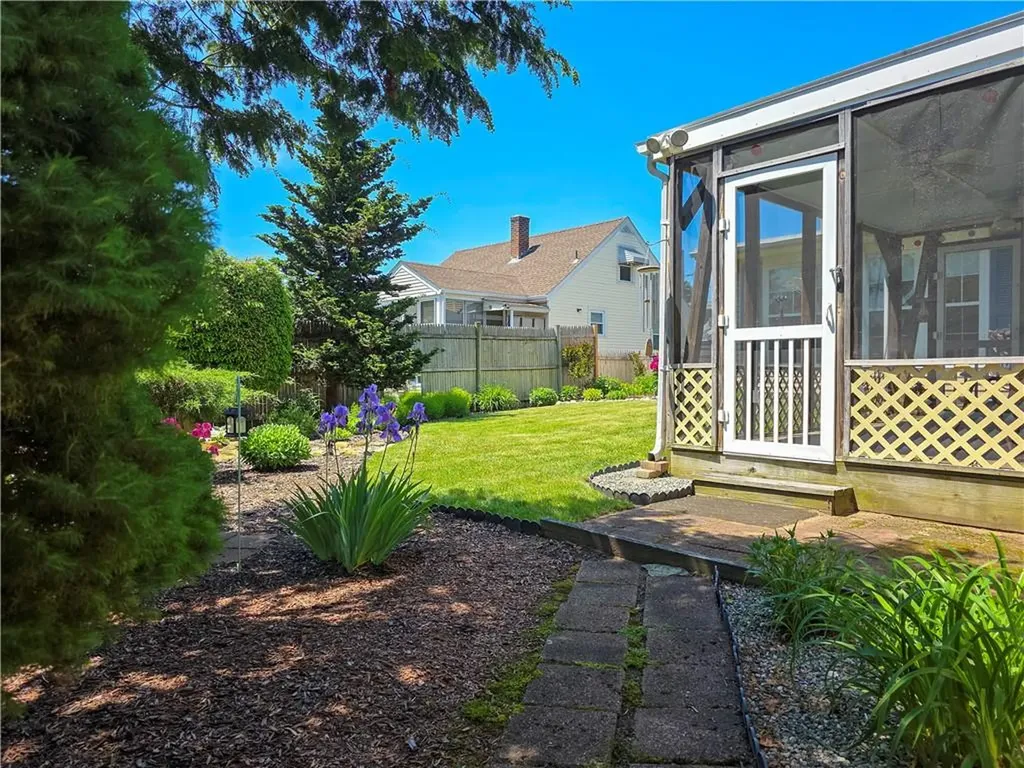 369 Vine Street Pawtucket RI 02861