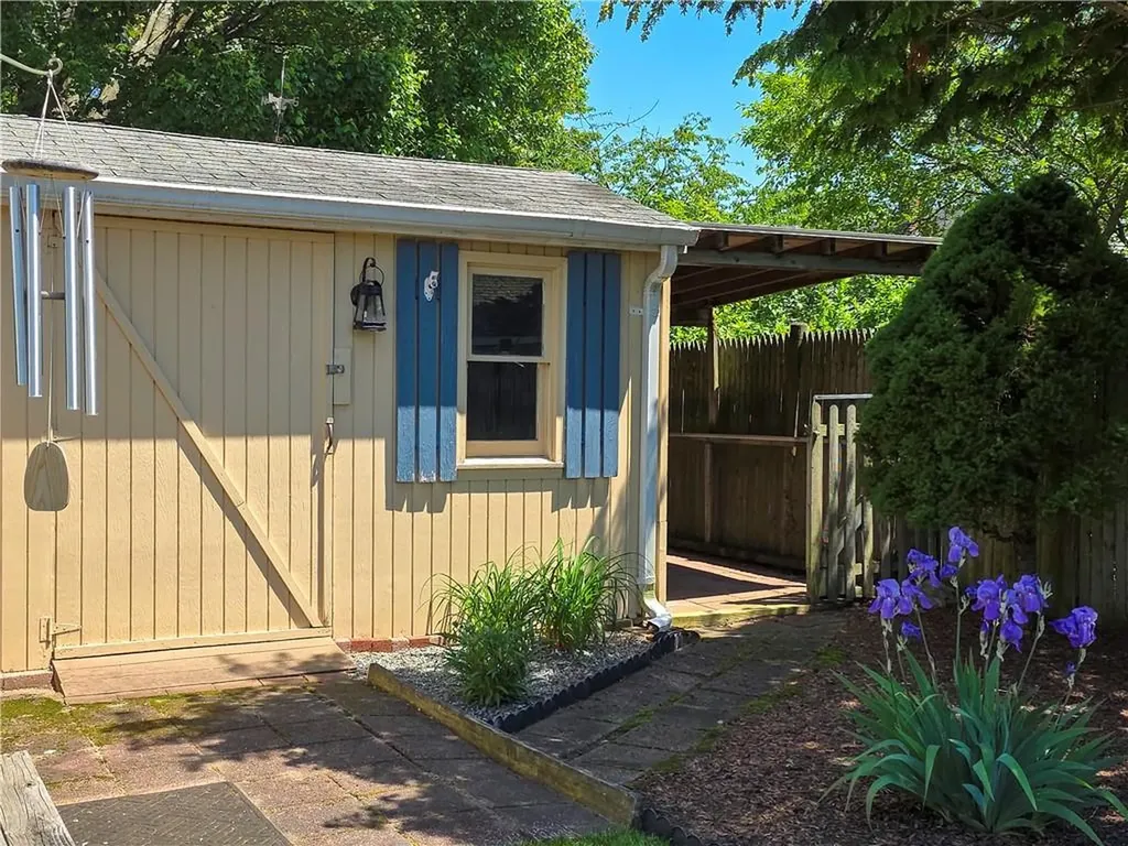 369 Vine Street Pawtucket RI 02861