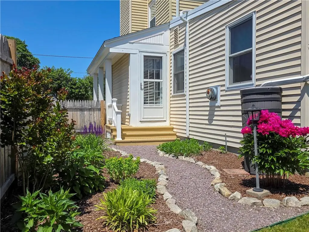 369 Vine Street Pawtucket RI 02861