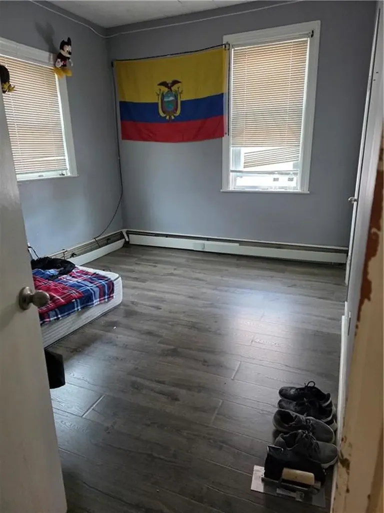 1612 1614 Lonsdale Avenue Lincoln RI 02865