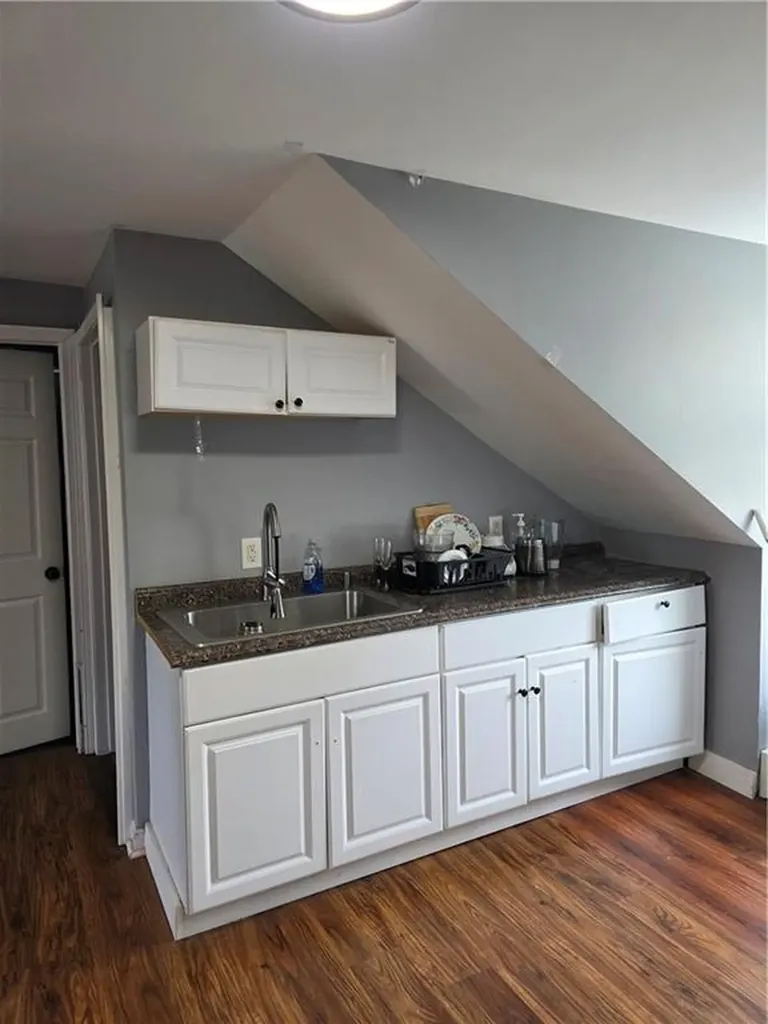 1612 1614 Lonsdale Avenue Lincoln RI 02865