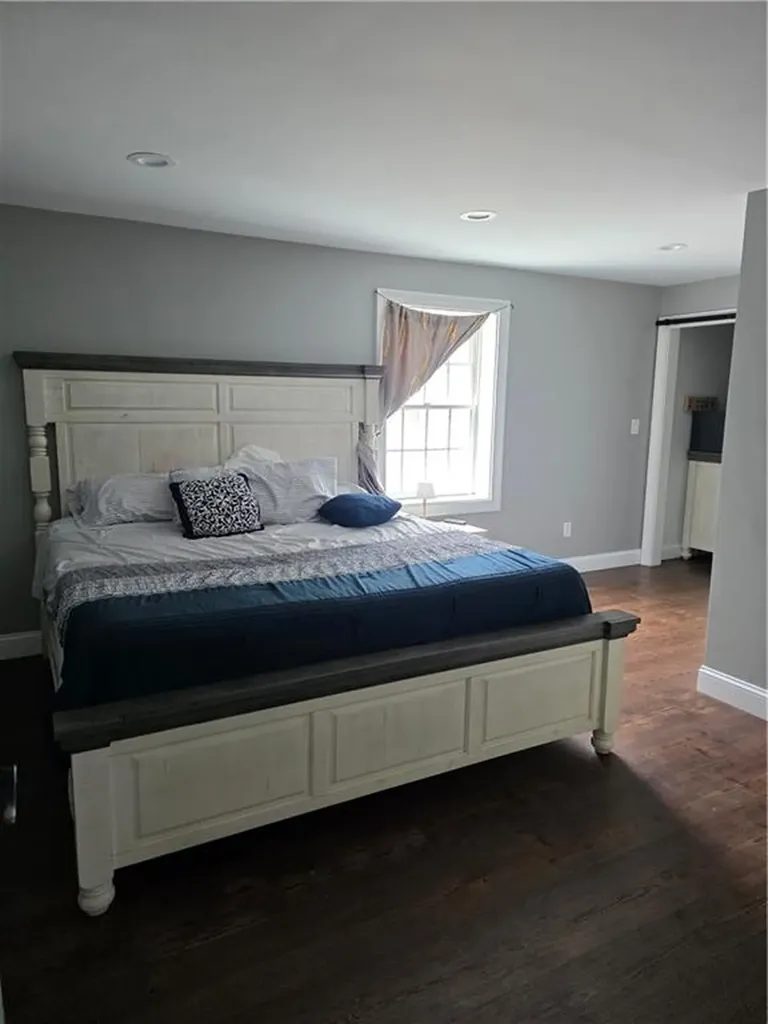 1612 1614 Lonsdale Avenue Lincoln RI 02865
