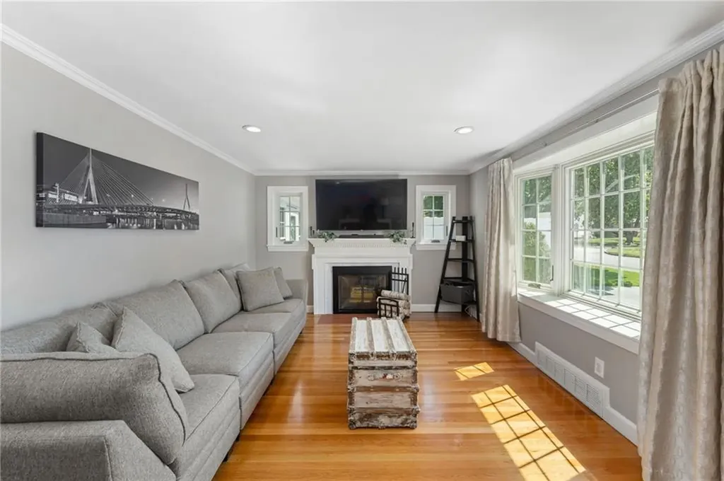 23 Revere Street Pawtucket RI 02861
