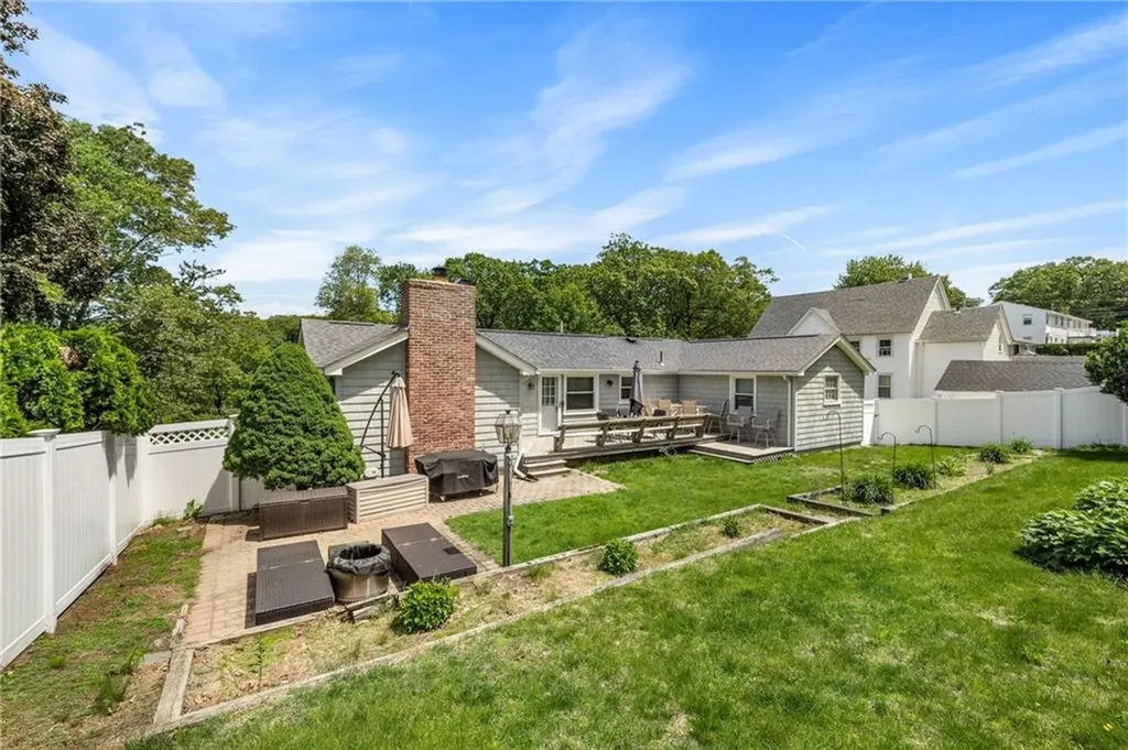 64 Dean Street Cranston RI 02920