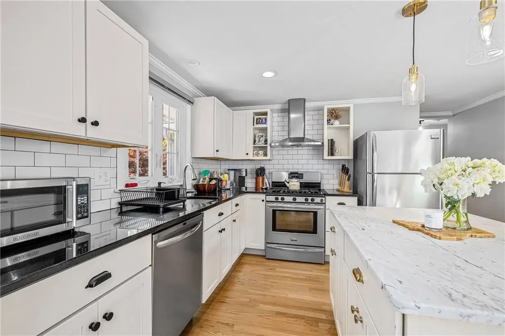 64 Dean Street Cranston RI 02920