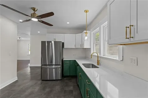 6 Columbia Avenue Lincoln RI 02865