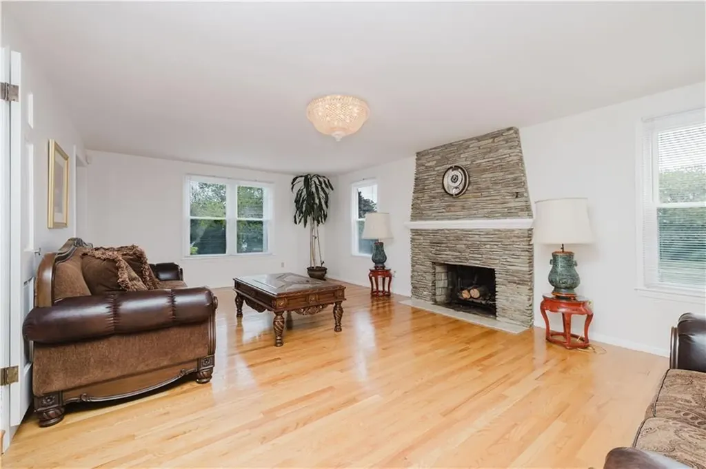 129 Lawrence Drive Portsmouth RI 02871