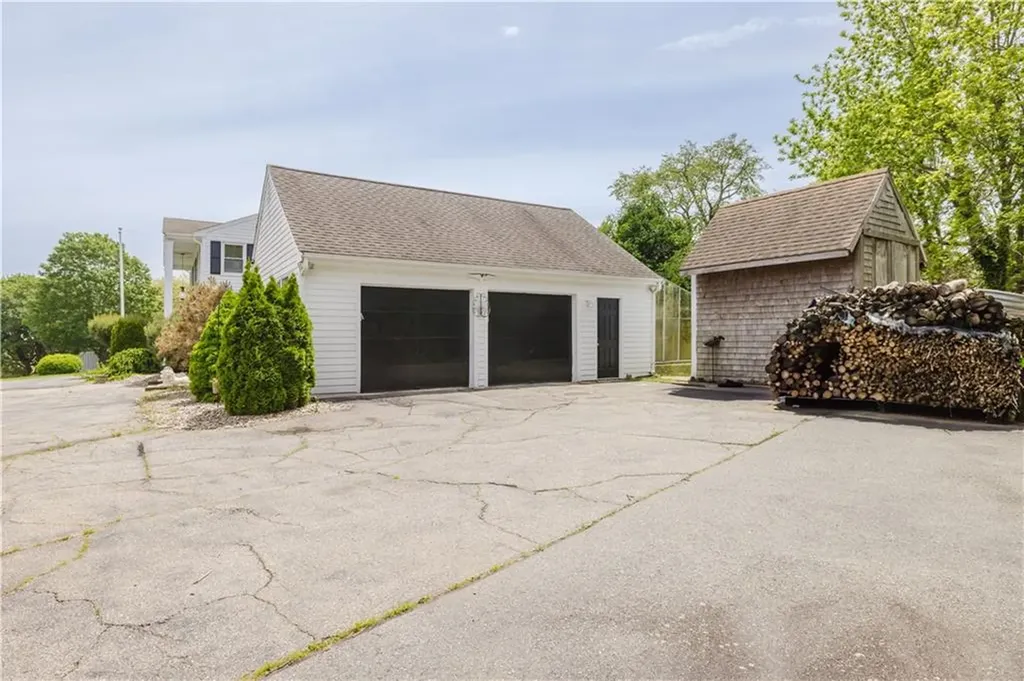 129 Lawrence Drive Portsmouth RI 02871