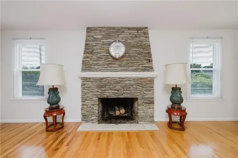 129 Lawrence Drive Portsmouth RI 02871