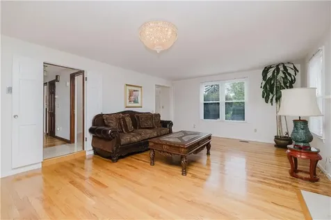 129 Lawrence Drive Portsmouth RI 02871