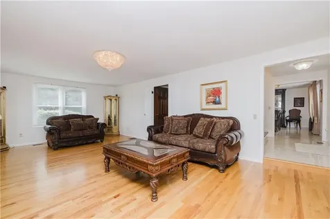 129 Lawrence Drive Portsmouth RI 02871