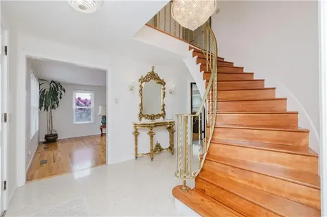 129 Lawrence Drive Portsmouth RI 02871