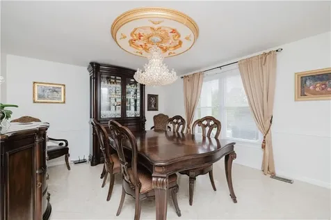 129 Lawrence Drive Portsmouth RI 02871