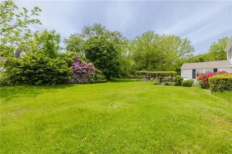 129 Lawrence Drive Portsmouth RI 02871