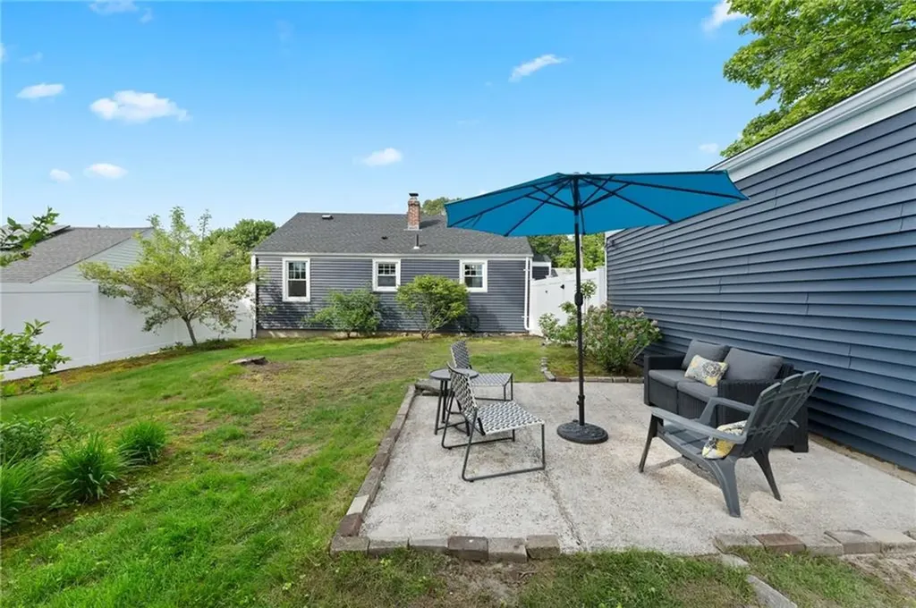 18 Allard Street Cranston RI 02920