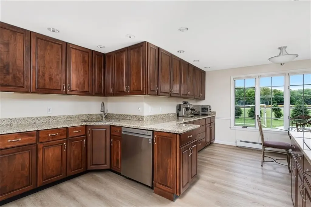 15 Metcalf Drive Cumberland RI 02864