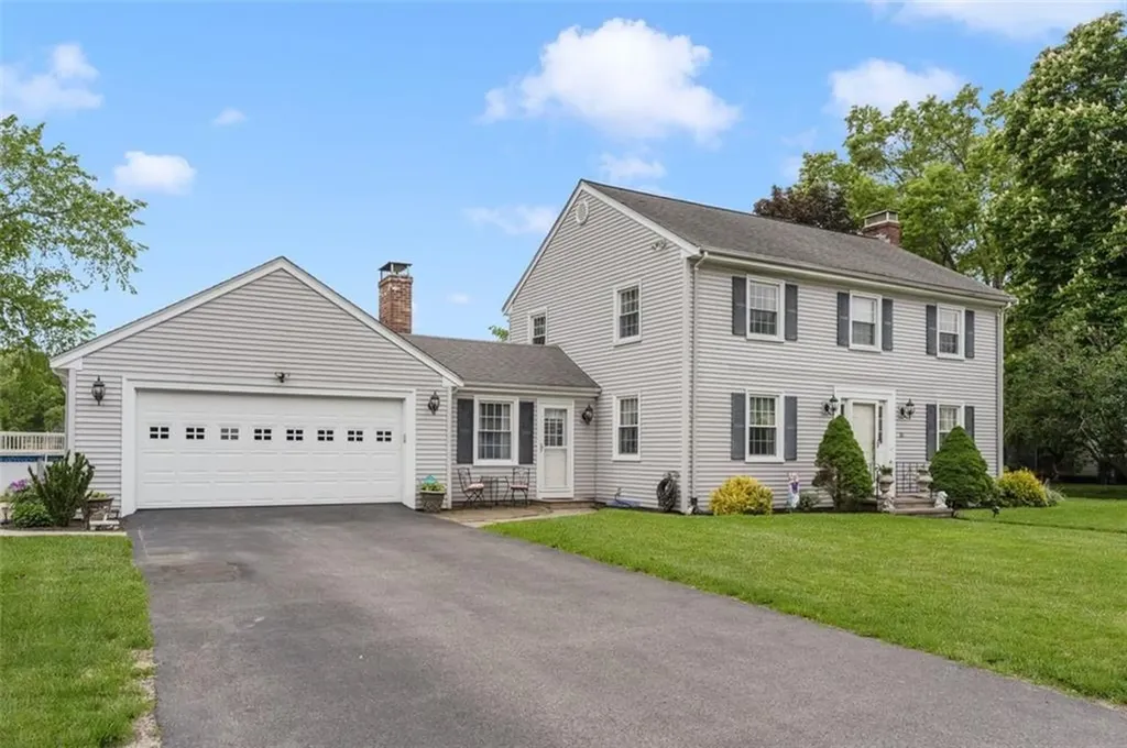 15 Metcalf Drive Cumberland RI 02864