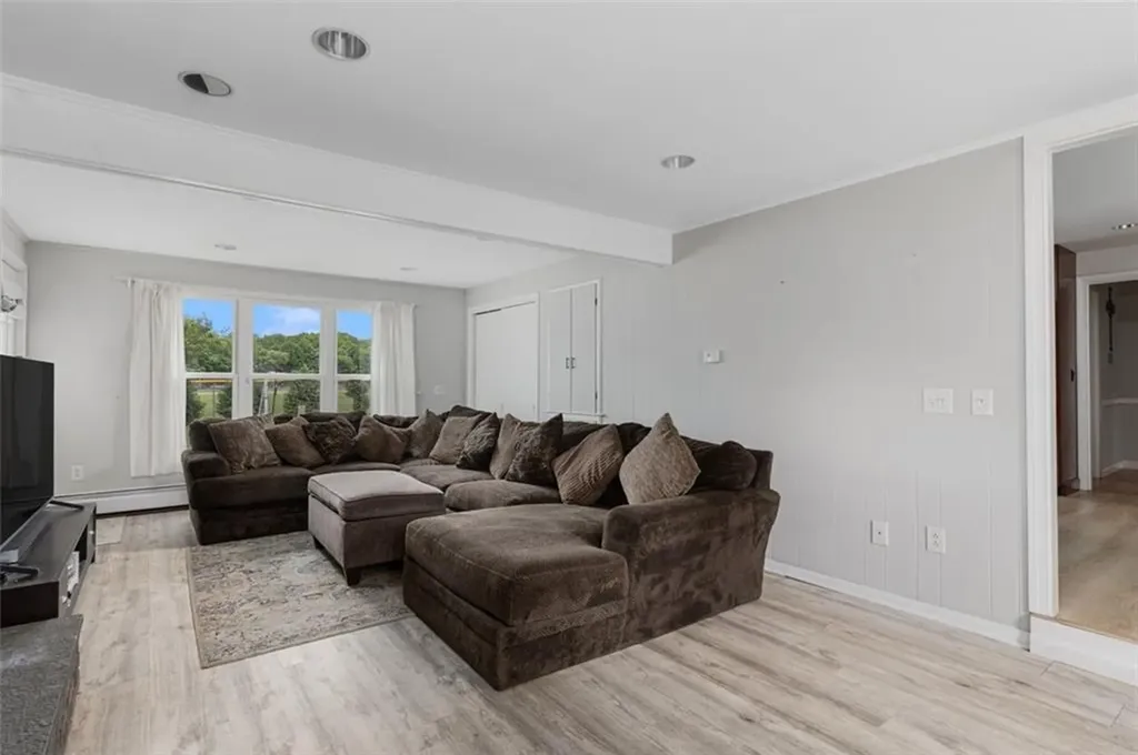 15 Metcalf Drive Cumberland RI 02864