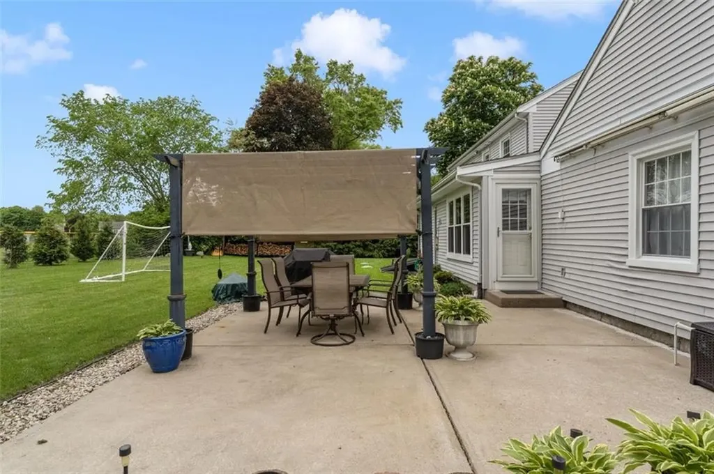 15 Metcalf Drive Cumberland RI 02864